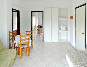 Apartment | Dining