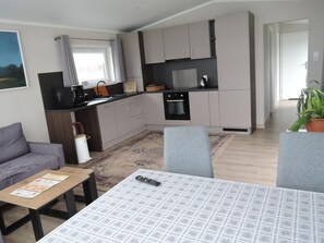 House | Private kitchen | Electric kettle, toaster - Holiday Home Near Szczecin Lagoon (Nowe Warpno)