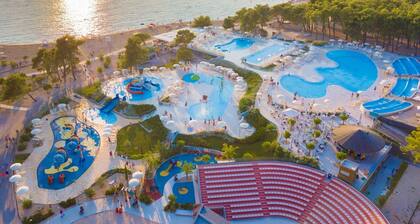 Glamping Tent in Zaton Holiday Resort, With Large Pool Area