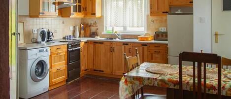 独立别墅 | 私人厨房 | 电热水壶、高脚椅