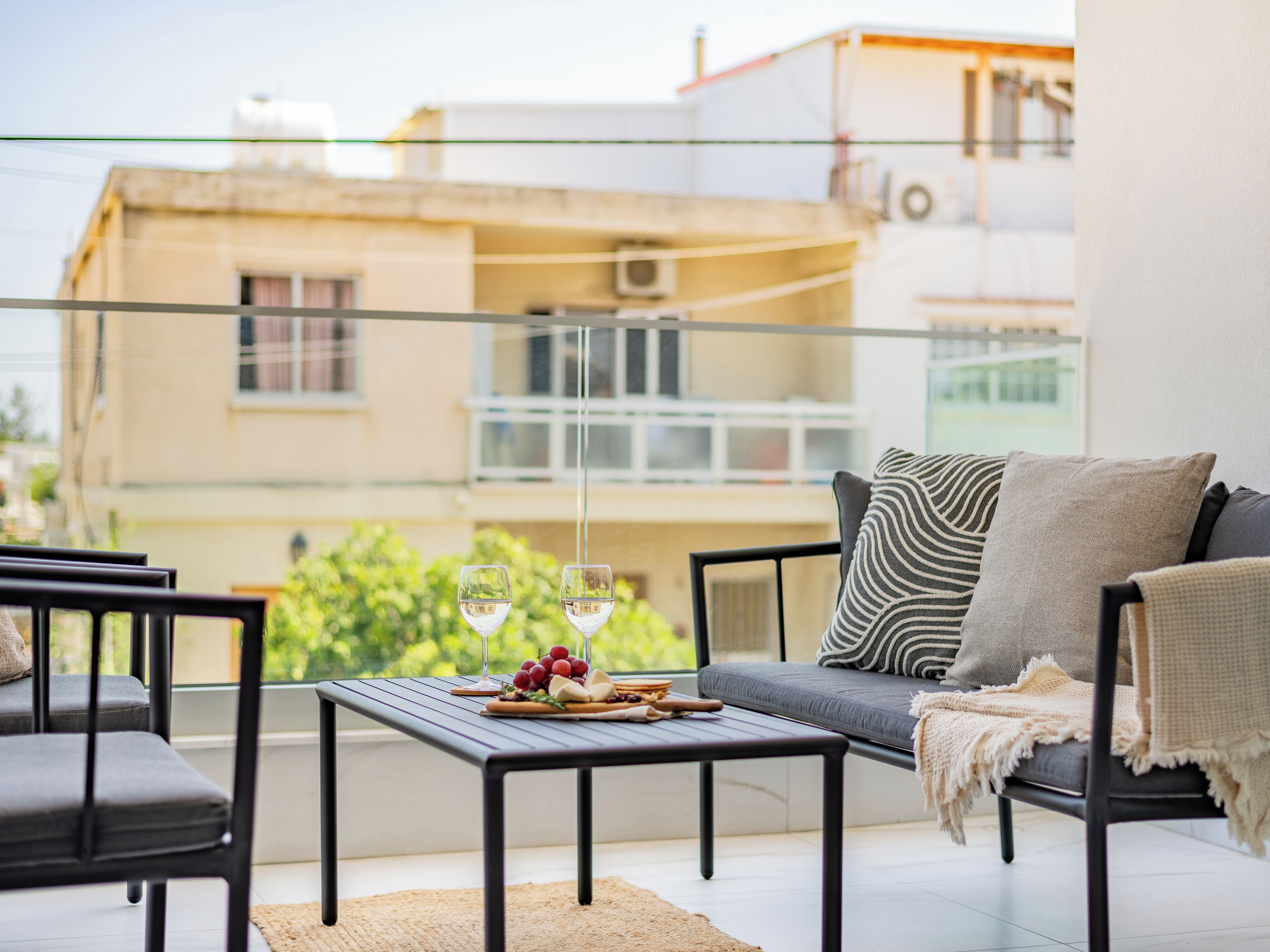 Apartment, 2 Bedrooms, Balcony, City View | Living area