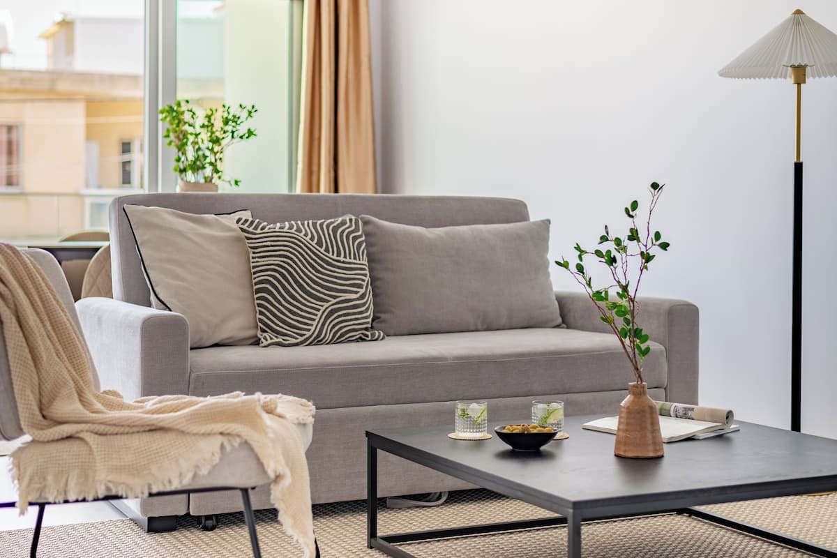 Apartamento, 2 quartos, sacada, vista para a cidade | Sala de estar