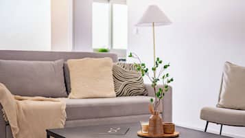 Apartament, 1 dormitori, balcó, vistes a la ciutat | Sala d'estar