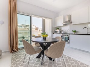 Studio, Multiple Bedrooms, Balcony | Interior