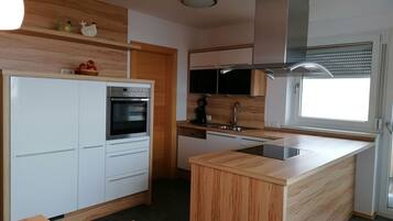 Rumah | Dapur pribadi | Ketel listrik dan pemanggang roti