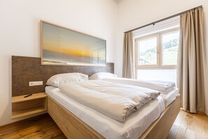 3 quartos, Wi-Fi de cortesia, roupa de cama