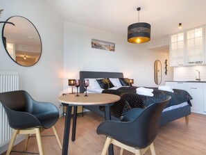Apartment | 1 bedroom, bed sheets - Apartment in Pobierowo With Beach Access (Rewal)