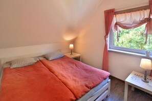 Ferienhaus | 2 Schlafzimmer, individuell eingerichtet, Bettwäsche