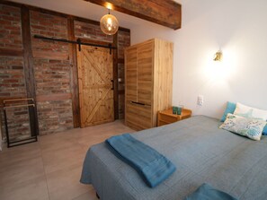 House | 8 bedrooms, individually furnished, bed sheets - Residence in Zastan With Lake Access (gmina Wolin)