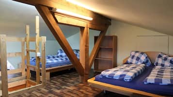 House | 2 bedrooms, individually furnished, bed sheets