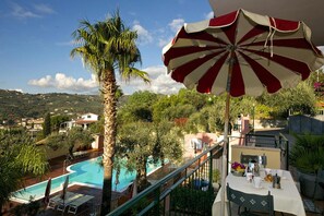 Apartment | Pool | Outdoor pool