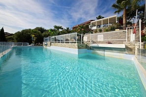 Apartment | Pool | Outdoor pool
