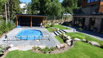 House | Pool