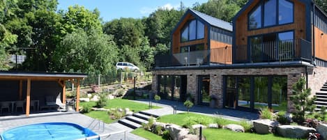 House | Pool