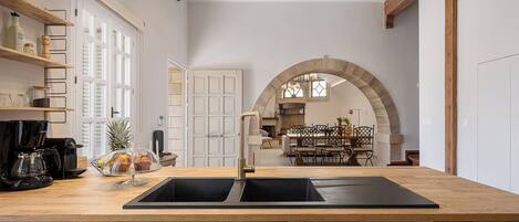 Ovn og oppvaskmaskin