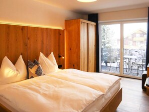 Apartment | 1 bedroom, individually furnished, bed sheets