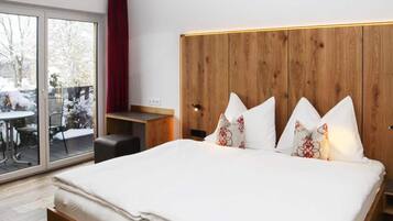Apartment | 1 bedroom, individually furnished, bed sheets