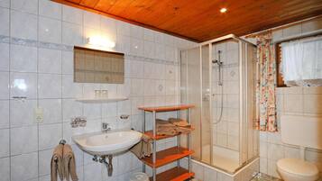 Apartment | Badezimmer