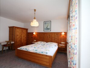 Apartment | 2 bedrooms, bed sheets - Apartment in Ischgl at the ski bus Stop (Ischgl)