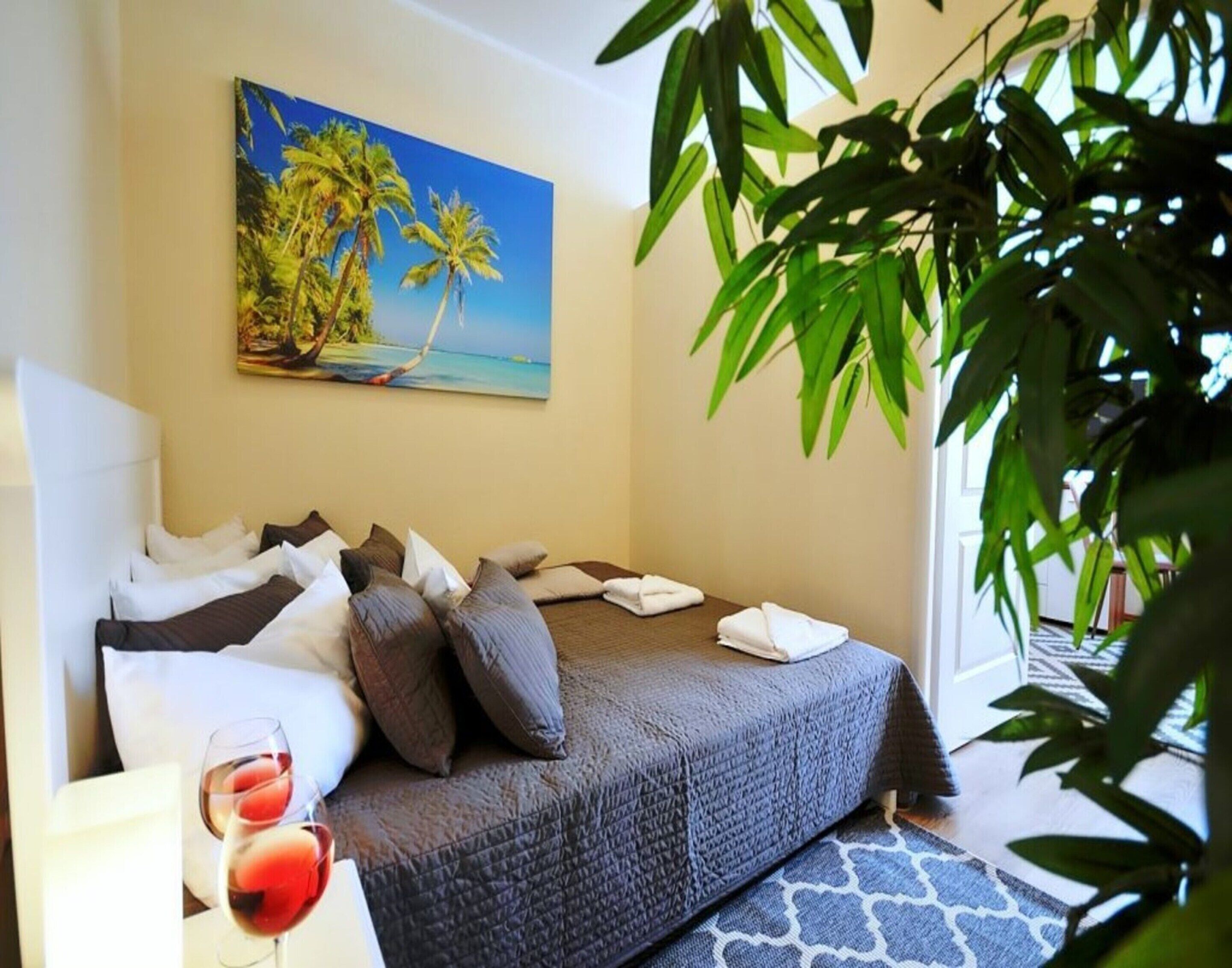 Apartment | 2 bedrooms, individually furnished, bed sheets