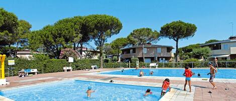 Apartment | Pool | Outdoor pool