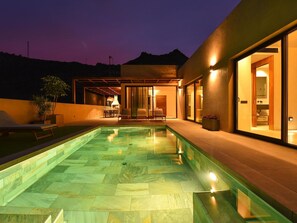 House | Pool | Outdoor pool - Luxurious Villa in Mogan (Mogan)
