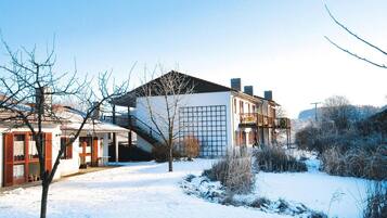 House | Bahagian luar