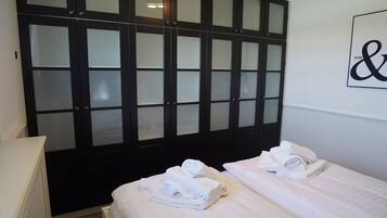 Apartment | 3 bedrooms, individually furnished