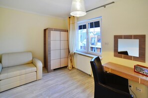 House - Comfortable Holiday Home With a Garden, Grzybowo (Kolobrzeg)