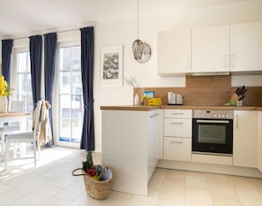 House | Private kitchen | Electric kettle, toaster, high chair - Ferienhaus in Fuhlendorf (Fuhlendorf)