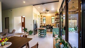 House, 3 Bedrooms, Private Pool, Garden View | Interior