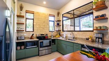 House, 3 Bedrooms, Private Pool, Garden View | Interior