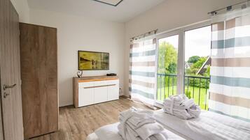 House | 1 bedroom, individually furnished