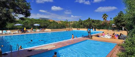 Apartment | Pool | Outdoor pool