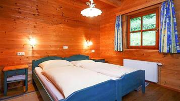 House | 3 bedrooms, individually furnished, bed sheets