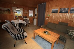 House | Living room - Holiday Home by Lake Userin With Sauna (Userin)