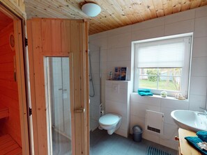 House | Bathroom - Holiday Home by Lake Userin With Sauna (Userin)