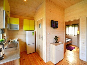 Casa | Cozinha privada | Chaleira elétrica, torradeira, cadeirão de bebê
