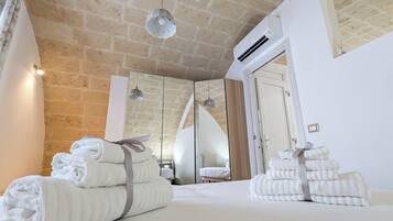 1 camera, Wi-Fi, lenzuola