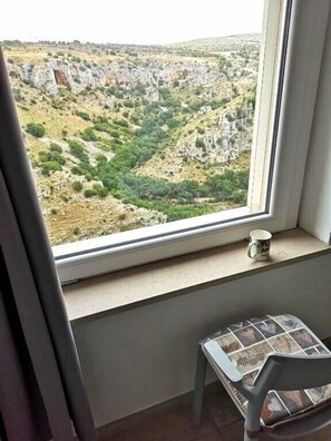 Interior - The original sin_Eve (Matera)