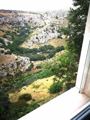 Interior - The original sin_Eve (Matera)