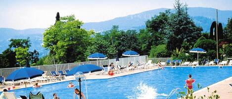 Apartment | Pool | Outdoor pool