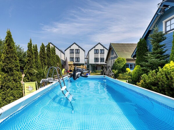 House | Kolam renang