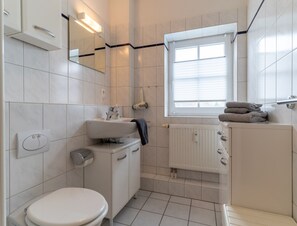Apartment | Bathroom