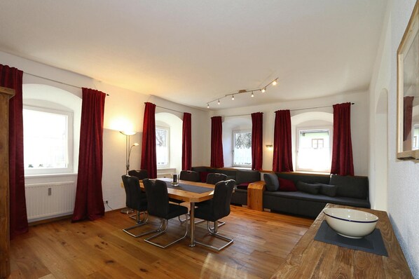 Apartment | Living room