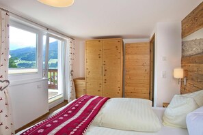 Apartment | 3 bedrooms, individually furnished, bed sheets - Apartment in Hohe Tauern With Mountain Views (Neukirchen am Grossvenediger)