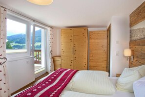Apartment | 3 bedrooms, individually furnished, bed sheets - Apartment in Hohe Tauern With Mountain Views (Neukirchen am Grossvenediger)