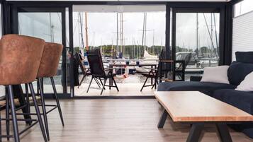 Mobile Home | Living room