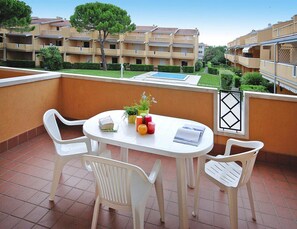 Apartment | Balcony - Holiday Resort Villaggio Selene, Bibione Spiaggia (San Michele al Tagliamento)