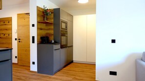 Apartment | Private kitchen - Bergzeit Apartments Near ski Slope (Saalbach-Hinterglemm)